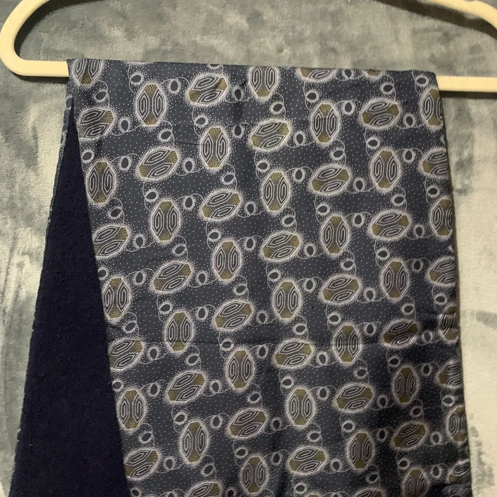 Barneys New York Scarf Mens Silk Wool Reversible Navy Blue Geometric Italy Made